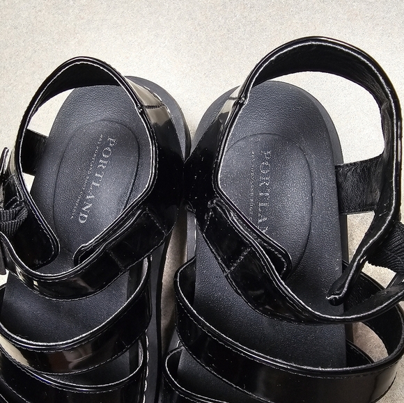 Portland Dolly Women Sz 6.5 black faux leather chunky strappy platform sandals - Picture 8 of 13